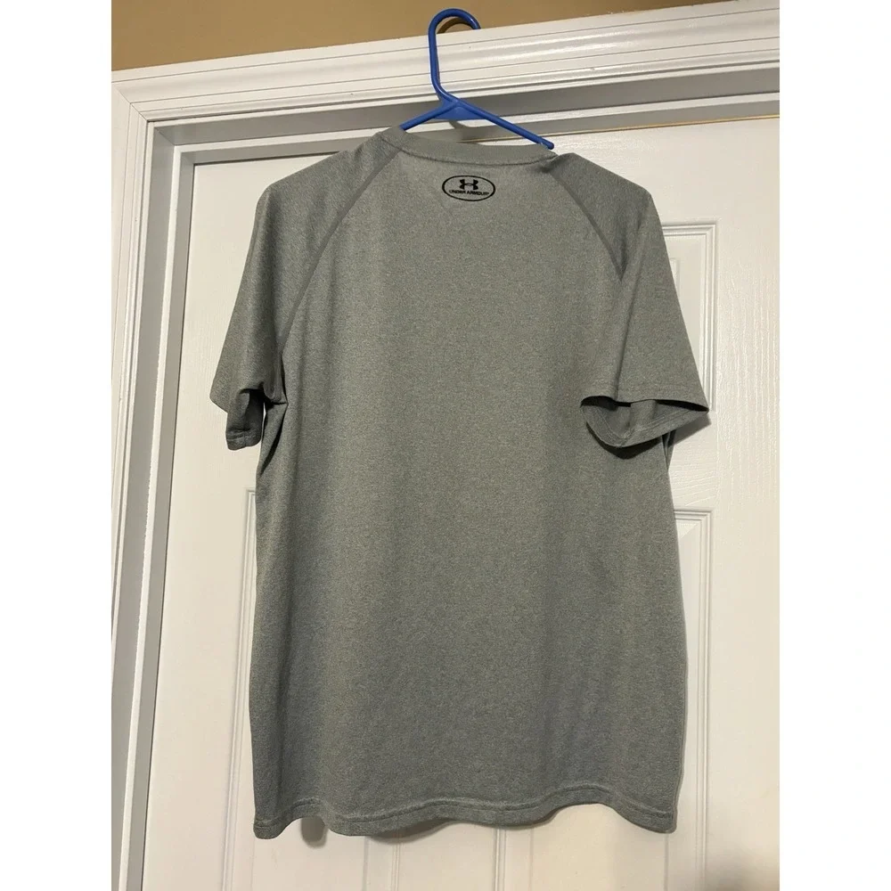 Men's Under Armor T Shirt Grey / Gray T Shirt Size Medium Sz M